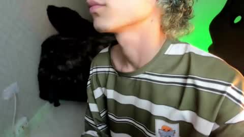 thanier_18 online show from February 28, 8:21 pm