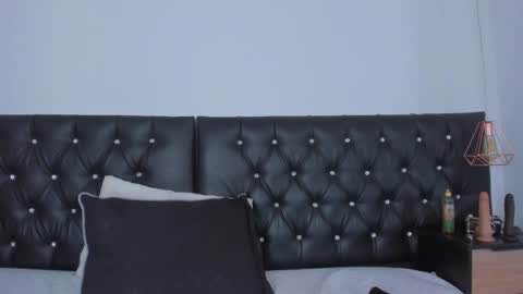 thara webstter online show from February 4, 2:43 pm