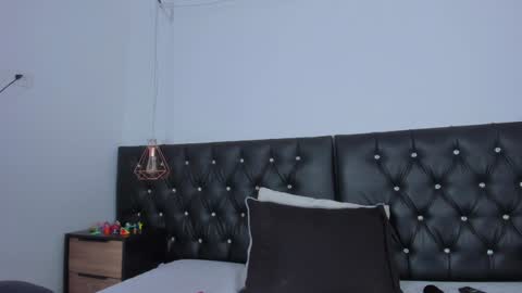 thara webstter online show from February 8, 2:49 pm