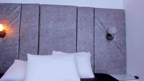 thara webstter online show from November 19, 11:32 am