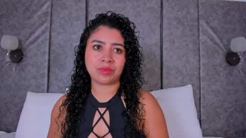 thara webstter online show from April 10, 11:04 am