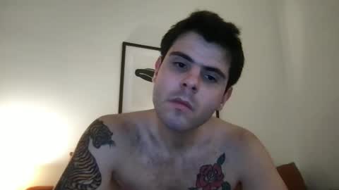 Snapshot of thatfeelsgoood chatting on January 15, 12:26 am thatfeelsgoood online show from January 15, 12:26 am