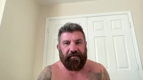 Snapshot of thatguybearded chatting on December 21, 9:47 pm ThatGuyBearded online show from December 21, 9:47 pm