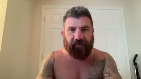 Snapshot of thatguybearded chatting on December 23, 3:12 pm ThatGuyBearded online show from December 23, 3:12 pm