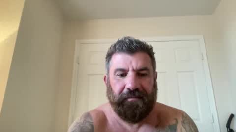 Snapshot of thatguybearded chatting on January 5, 4:16 pm ThatGuyBearded online show from January 5, 4:16 pm