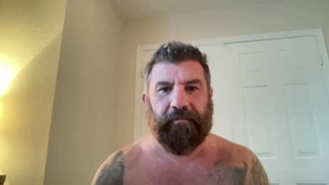 Snapshot of thatguybearded chatting on January 9, 3:12 pm ThatGuyBearded online show from January 9, 3:12 pm