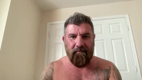 Snapshot of thatguybearded chatting on February 20, 11:10 pm ThatGuyBearded online show from February 20, 11:10 pm