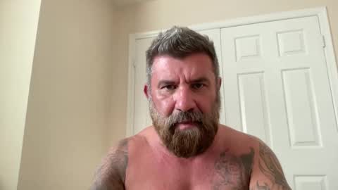 Snapshot of thatguybearded chatting on February 27, 10:53 pm ThatGuyBearded online show from February 27, 10:53 pm