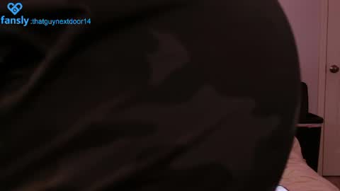 Snapshot of thatguynextdoor14 chatting on August 2, 2:32 am thatguynextdoor14 online show from August 2, 2:32 am
