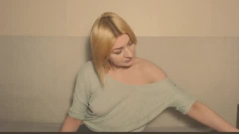 Snapshot of the_basic_instinctt chatting on April 11, 10:47 pm Eva online show from April 11, 10:47 pm