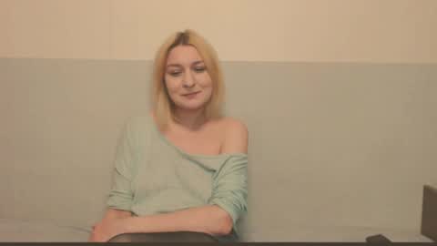 Snapshot of the_basic_instinctt chatting on April 28, 10:48 pm Eva online show from April 28, 10:48 pm