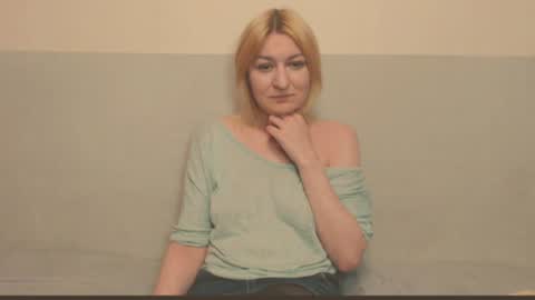 Snapshot of the_basic_instinctt chatting on June 10, 9:46 pm Eva online show from June 10, 9:46 pm