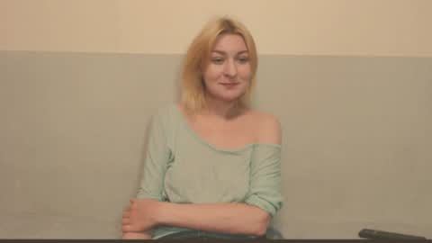 Snapshot of the_basic_instinctt chatting on June 14, 3:19 am Eva online show from June 14, 3:19 am