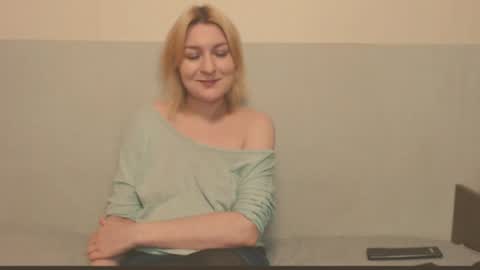 Snapshot of the_basic_instinctt chatting on June 24, 11:59 pm Eva online show from June 24, 11:59 pm