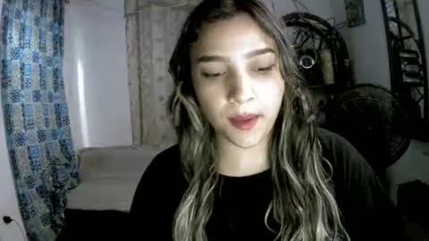 Snapshot of the_crow_18 chatting on July 30, 6:34 am liz online show from July 30, 6:34 am