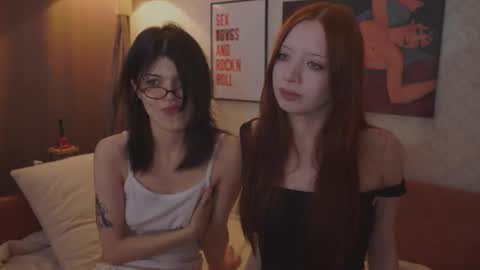 EllaLyn online show from January 15, 8:01 pm