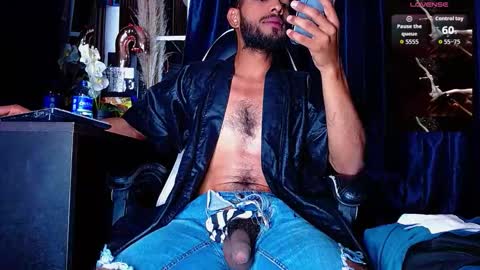 the dog lian online show from January 17, 11:59 am