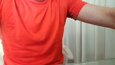 Snapshot of the_hard_baguette chatting on February 23, 10:01 am La Baguette dure online show from February 23, 10:01 am