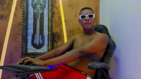 the_hot_boy0 online show from November 9, 12:25 pm