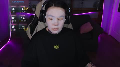 the_ice_owl online show from April 14, 3:01 am