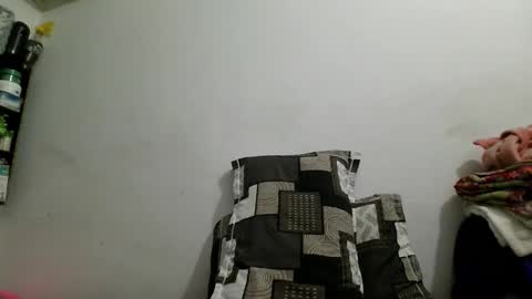 Snapshot of the_right_girl chatting on November 9, 4:05 pm Suzan Sexy online show from November 9, 4:05 pm