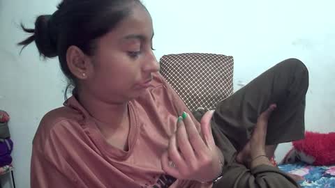 Snapshot of the_right_girl chatting on December 17, 4:35 pm Suzan Sexy online show from December 17, 4:35 pm