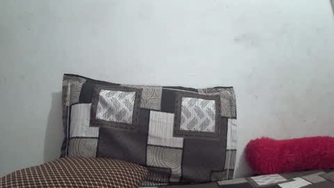 Snapshot of the_right_girl chatting on January 8, 4:42 pm Suzan Sexy online show from January 8, 4:42 pm