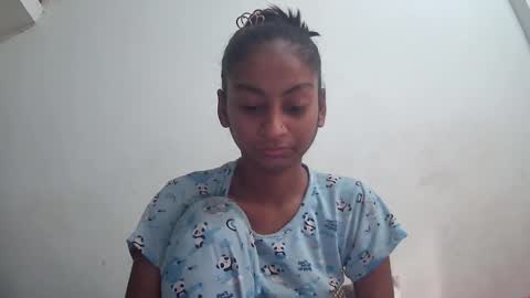 Snapshot of the_right_girl chatting on January 12, 3:56 am Suzan Sexy online show from January 12, 3:56 am