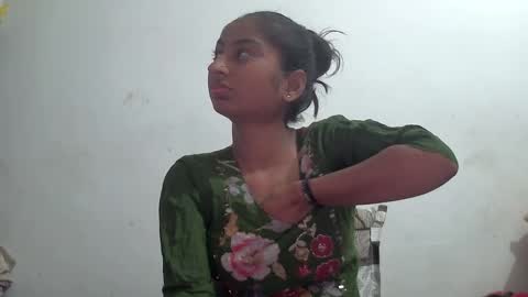 Snapshot of the_right_girl chatting on February 5, 1:38 pm Suzan Sexy online show from February 5, 1:38 pm