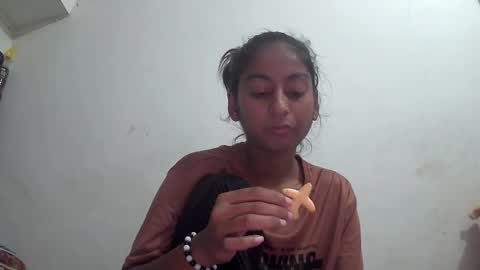 Snapshot of the_right_girl chatting on February 6, 6:29 am Suzan Sexy online show from February 6, 6:29 am