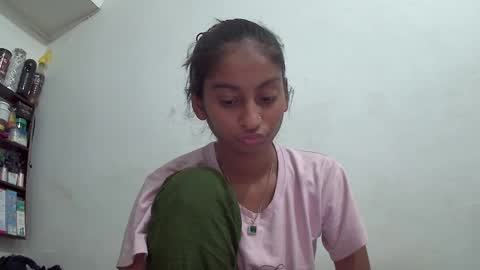 Snapshot of the_right_girl chatting on February 23, 9:39 am Suzan Sexy online show from February 23, 9:39 am