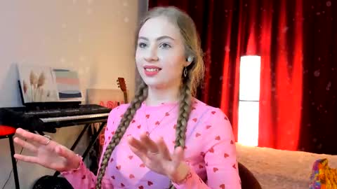 Snapshot of the_steel_magnolia_ chatting on February 14, 10:14 pm Ally STREAMING ON TWITCH NOW Check my Twitter for updates online show from February 14, 10:14 pm