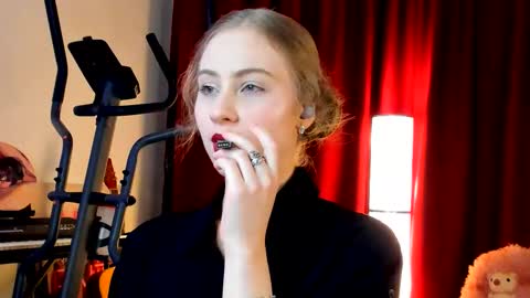 Snapshot of the_steel_magnolia_ chatting on September 26, 1:53 am Ally STREAMING ON TWITCH NOW Check my Twitter for updates online show from September 26, 1:53 am