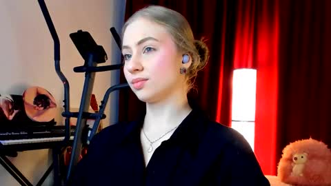 Snapshot of the_steel_magnolia_ chatting on October 16, 5:30 am Ally STREAMING ON TWITCH NOW Check my Twitter for updates online show from October 16, 5:30 am