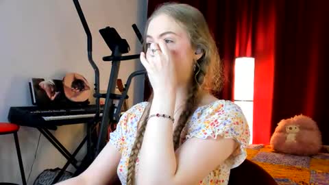 Snapshot of the_steel_magnolia_ chatting on October 22, 1:44 pm Ally STREAMING ON TWITCH NOW Check my Twitter for updates online show from October 22, 1:44 pm