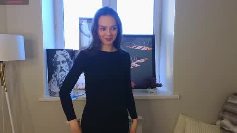 Snapshot of the_truewoman_show chatting on April 3, 3:04 am My name is Cynthia and Im very happy to see you in my sweet room online show from April 3, 3:04 am