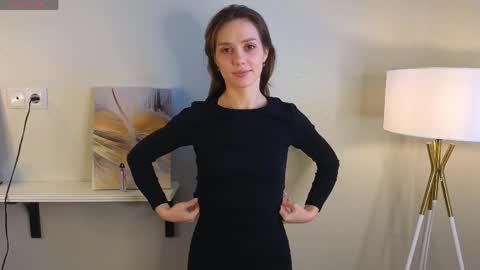 Snapshot of the_truewoman_show chatting on April 4, 2:32 am My name is Cynthia and Im very happy to see you in my sweet room online show from April 4, 2:32 am