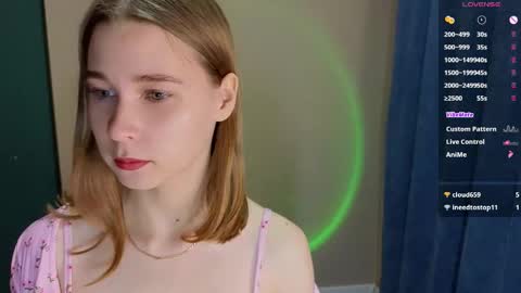 Snapshot of the_vickky chatting on February 19, 6:37 pm Vicky online show from February 19, 6:37 pm