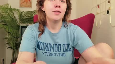 Snapshot of the_virg1n_marie chatting on May 26, 5:47 am The Rosemarie I Wed FriSun 1 AM 9 AM EDT online show from May 26, 5:47 am