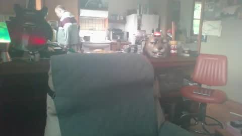 Snapshot of thealiensarecumming chatting on June 9, 6:30 pm thealiensarecumming online show from June 9, 6:30 pm