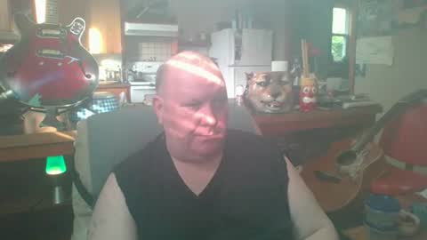 Snapshot of thealiensarecumming chatting on June 14, 2:24 am thealiensarecumming online show from June 14, 2:24 am