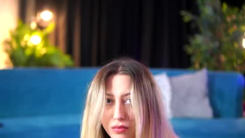 TheaOrre online show from April 18, 7:07 pm