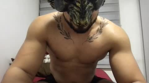 Snapshot of thearcher56 chatting on September 22, 11:07 pm thearcher56 online show from September 22, 11:07 pm