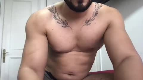 Snapshot of thearcher56 chatting on September 28, 7:19 pm thearcher56 online show from September 28, 7:19 pm