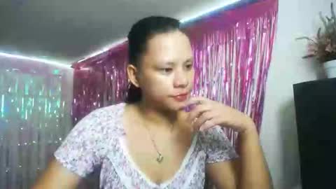 Snapshot of theaxxxx7970 chatting on October 2, 7:26 am thea online show from October 2, 7:26 am