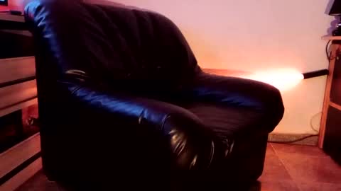 Snapshot of thebam1988 chatting on February 6, 9:49 pm TheBam1988 online show from February 6, 9:49 pm