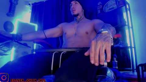 Snapshot of thebeastmaster_ chatting on February 13, 8:38 pm the beast master online show from February 13, 8:38 pm