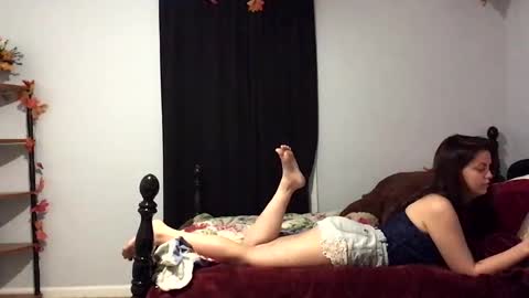 Snapshot of thebellablaze chatting on October 7, 4:42 am thebellablaze online show from October 7, 4:42 am