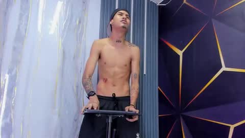 Snapshot of thebigdanni chatting on January 19, 1:26 pm DEAN AND MARY online show from January 19, 1:26 pm