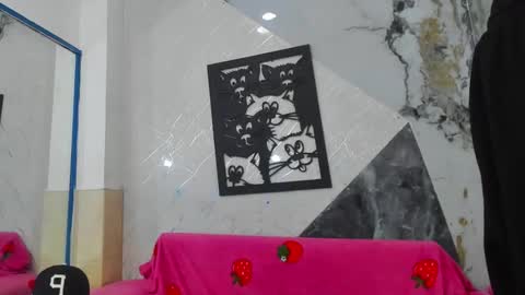 Snapshot of thebigdanni chatting on March 13, 8:59 pm DEAN AND MARY online show from March 13, 8:59 pm